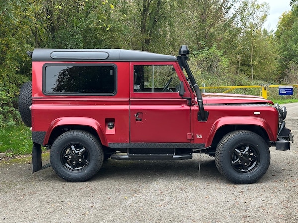 Used Land Rover Defender 90 1998 for sale - 76295888: Photo 8