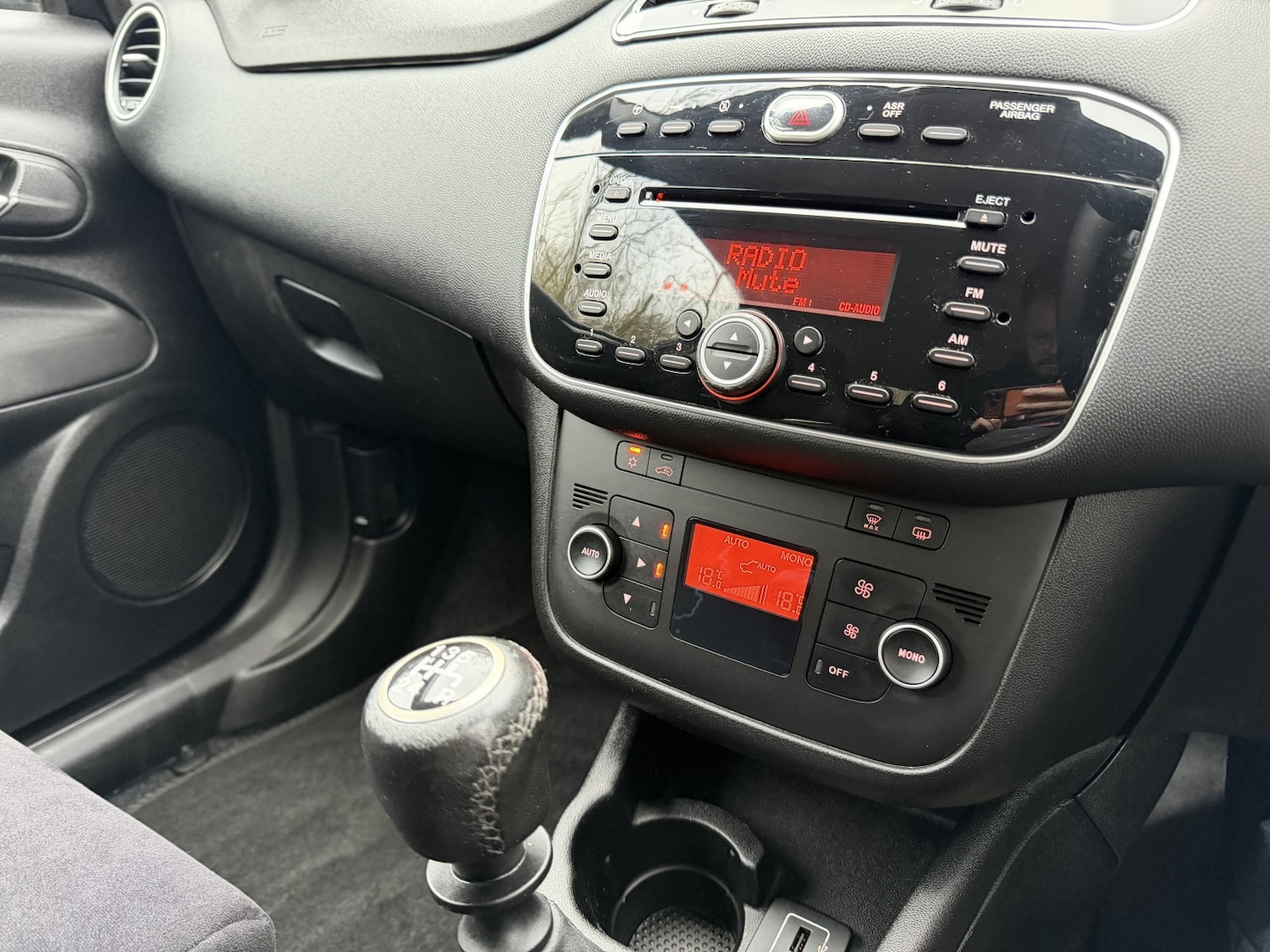 Used Fiat Punto 2015 for sale - 77124208: Photo 16