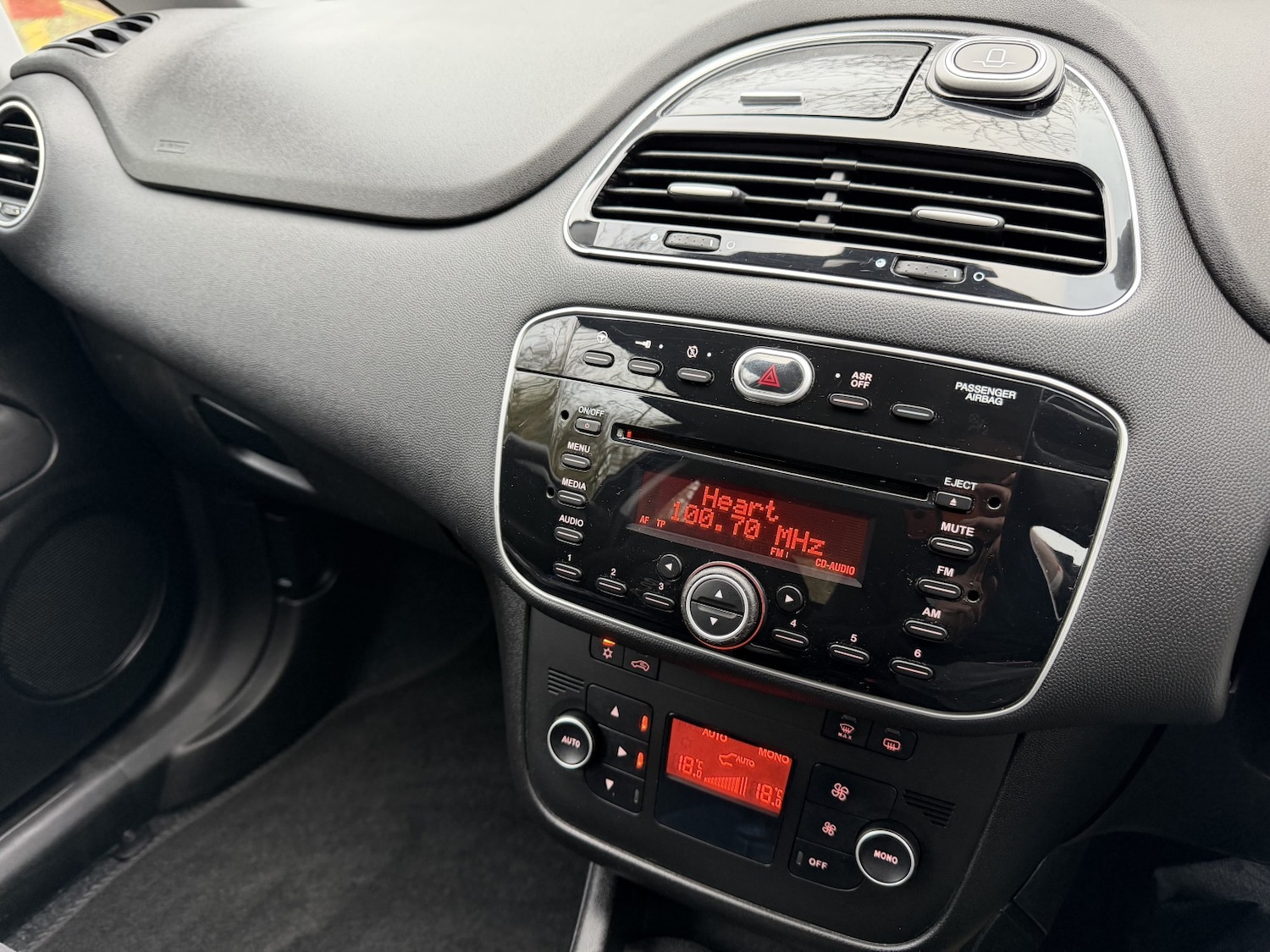 Used Fiat Punto 2015 for sale - 77124208: Photo 17