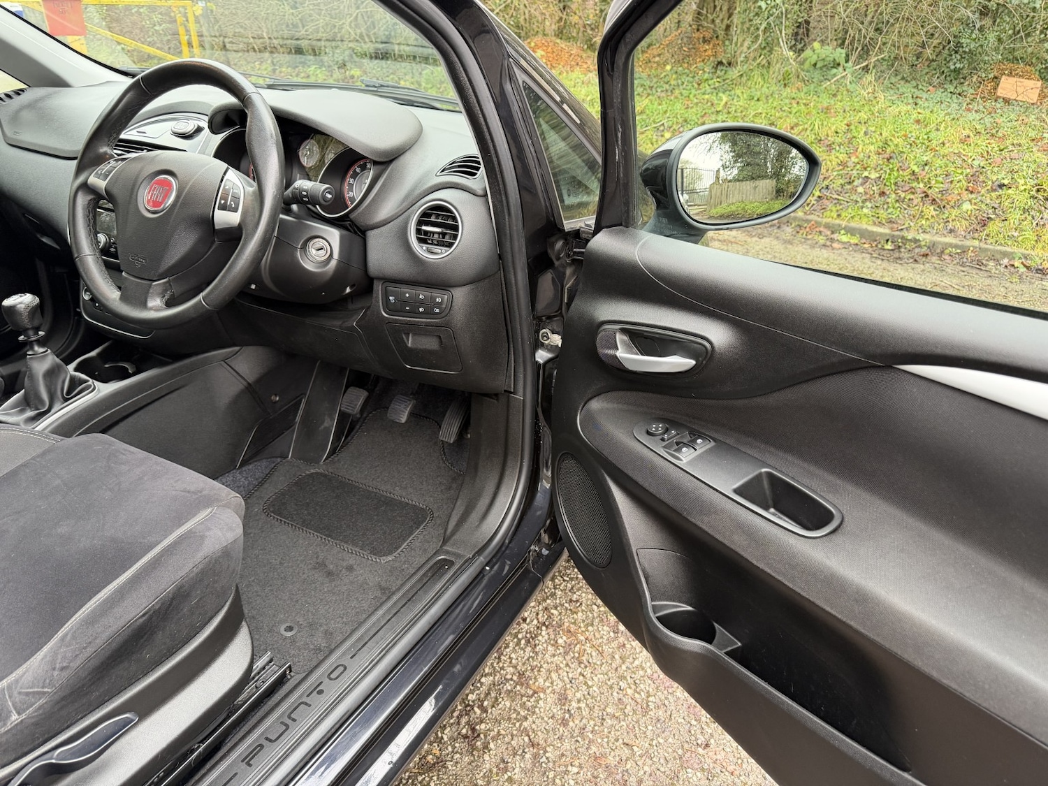 Used Fiat Punto 2015 for sale - 77124208: Photo 19