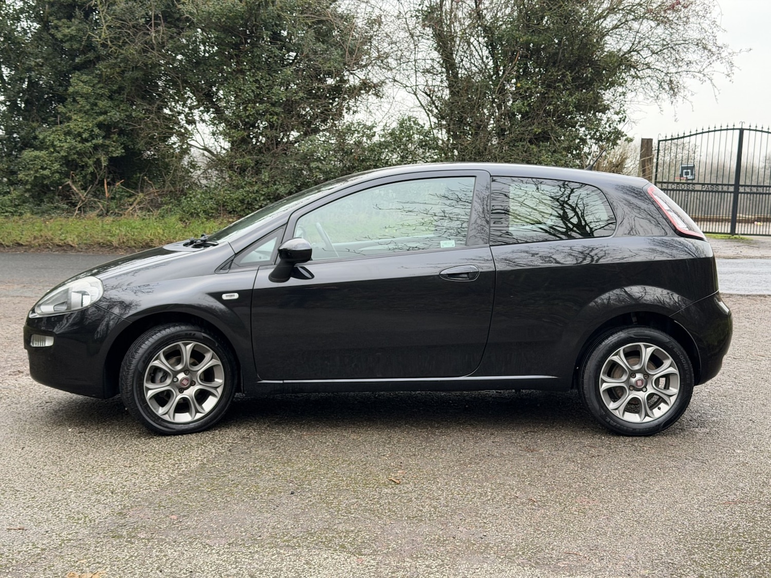 Used Fiat Punto 2015 for sale - 77124208: Photo 6