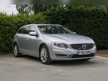 Used Volvo V60 2013 for sale - 79073705: Photo