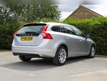 Used Volvo V60 2013 for sale - 79073705: Photo