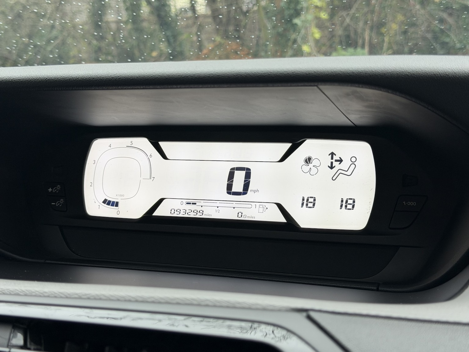 Used Citroen C4 Grand Picasso 2015 for sale - 76974436: Photo 35