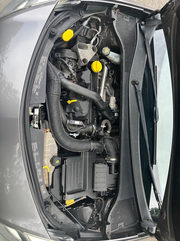 Used Renault Clio 2010 for sale - 75431645: Photo 24