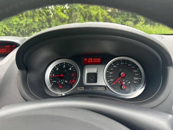 Used Renault Clio 2010 for sale - 75431645: Photo 27