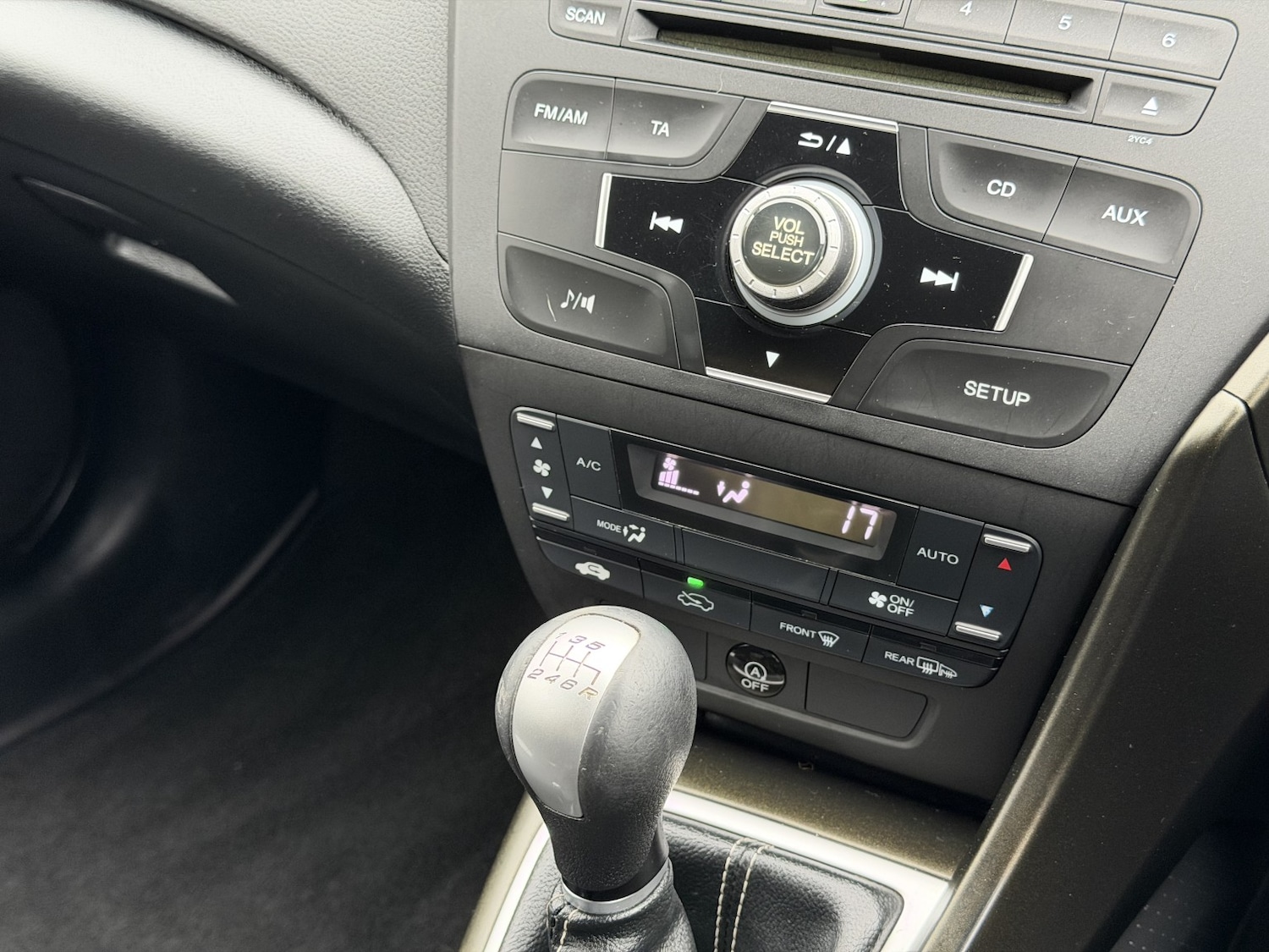 Used Honda Civic 2014 for sale - 78070535: Photo 17