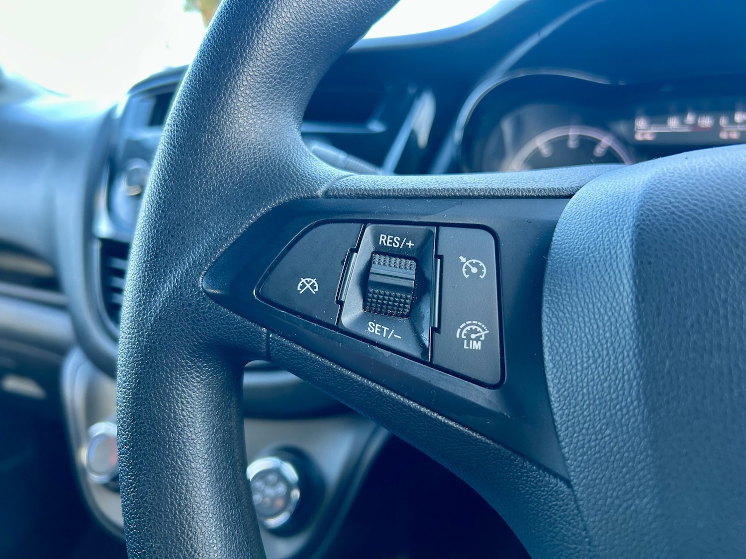 Used Vauxhall Viva 2016 for sale - 76877577: Photo 20