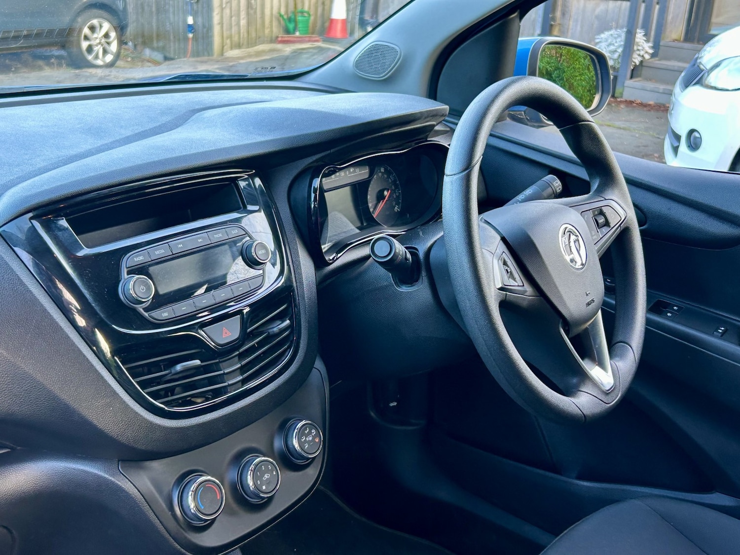 Used Vauxhall Viva 2016 for sale - 76877577: Photo 9