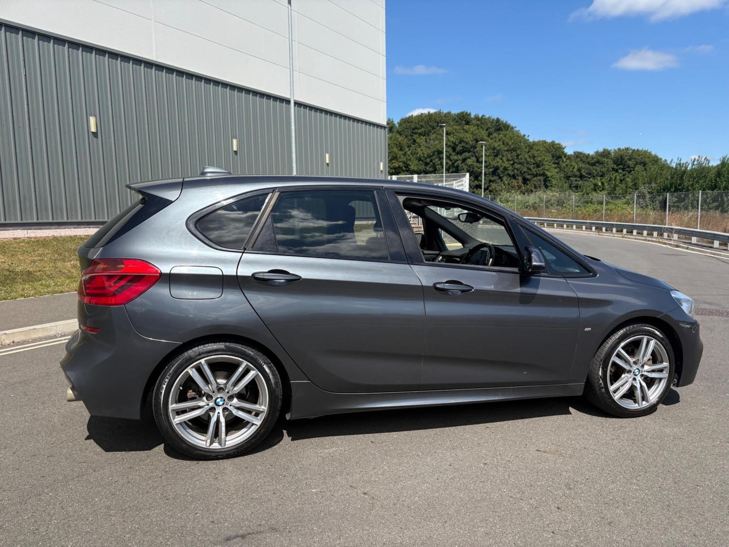 Used BMW 2 Series 2015 for sale - 77332043: Photo 43