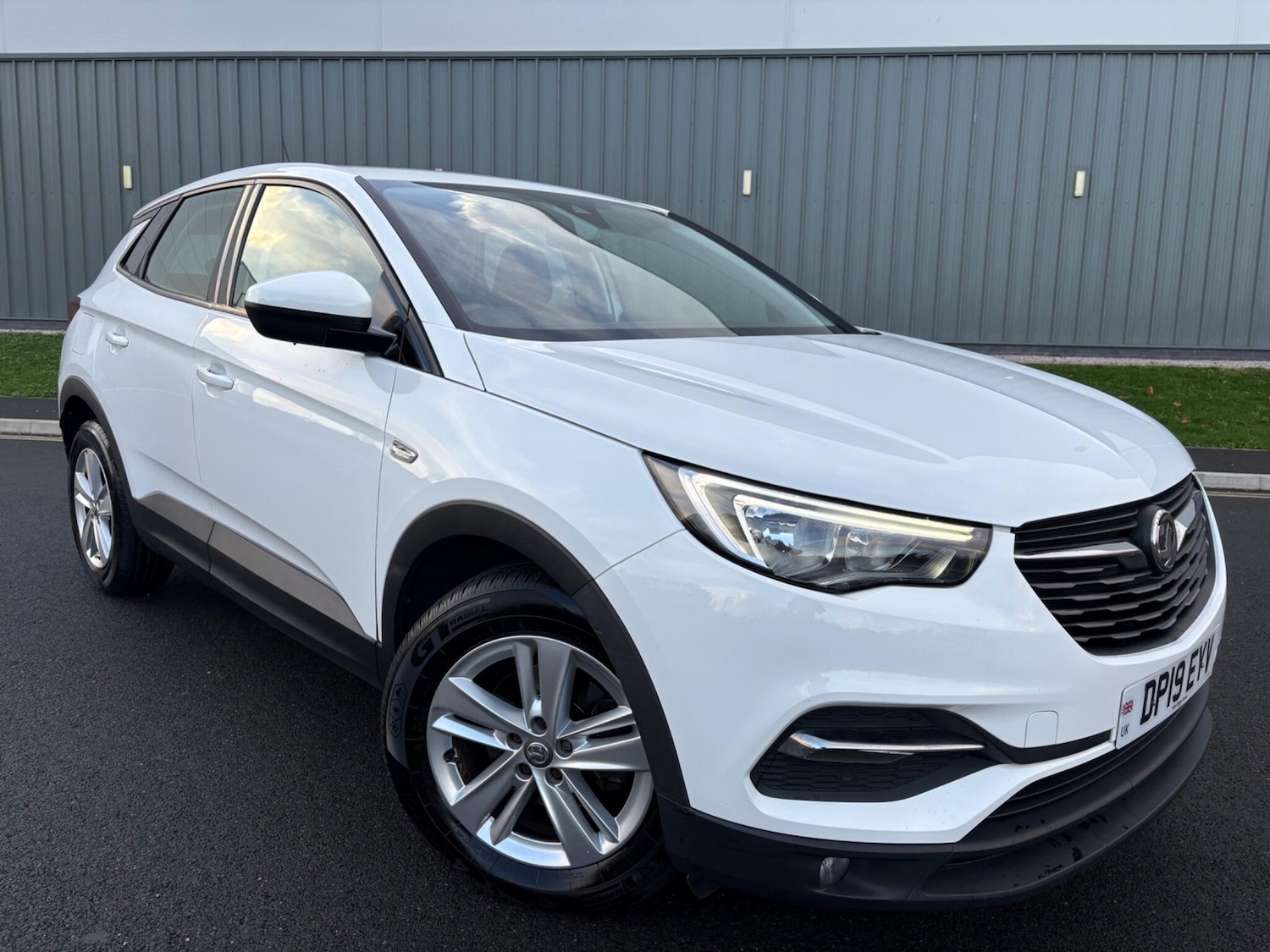 Used Vauxhall Grandland X 2019 for sale - 76865729: Photo 1