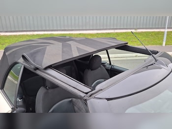 Used MINI Convertible 2016 for sale - 76865177: Photo