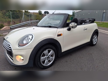 Used MINI Convertible 2016 for sale - 76865177: Photo