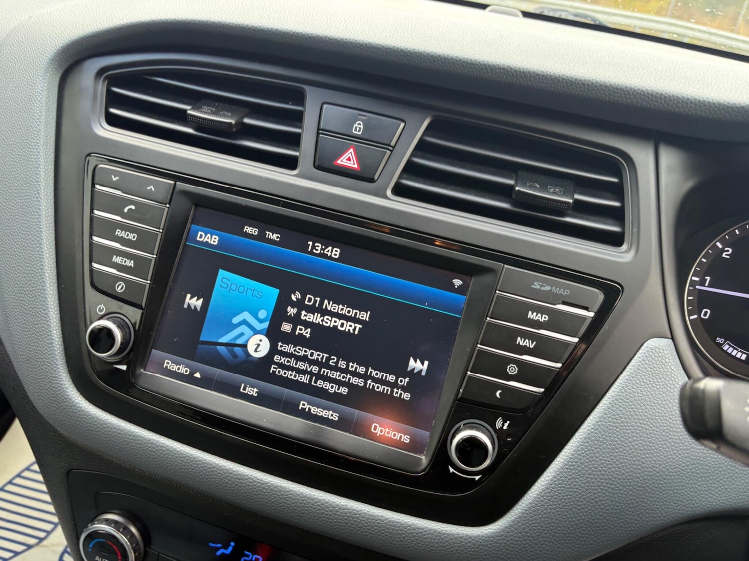 Used Hyundai i20 2016 for sale - 77330413: Photo 12