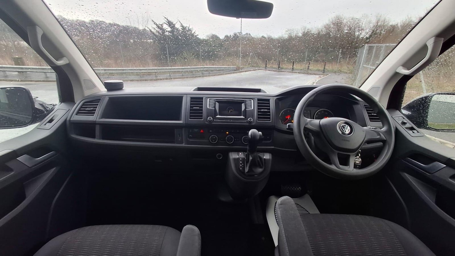 Used Volkswagen Transporter Shuttle 2019 for sale - 77456135: Photo 21