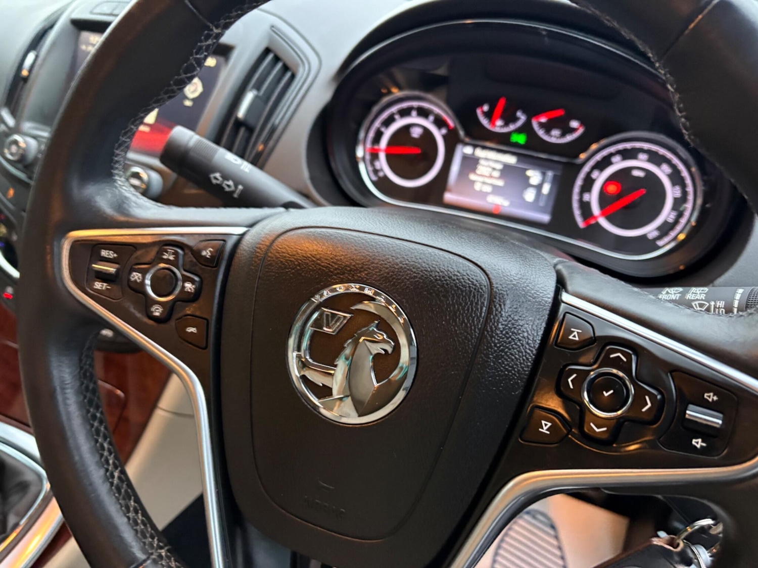 Used Vauxhall Insignia 2015 for sale - 77683174: Photo 32