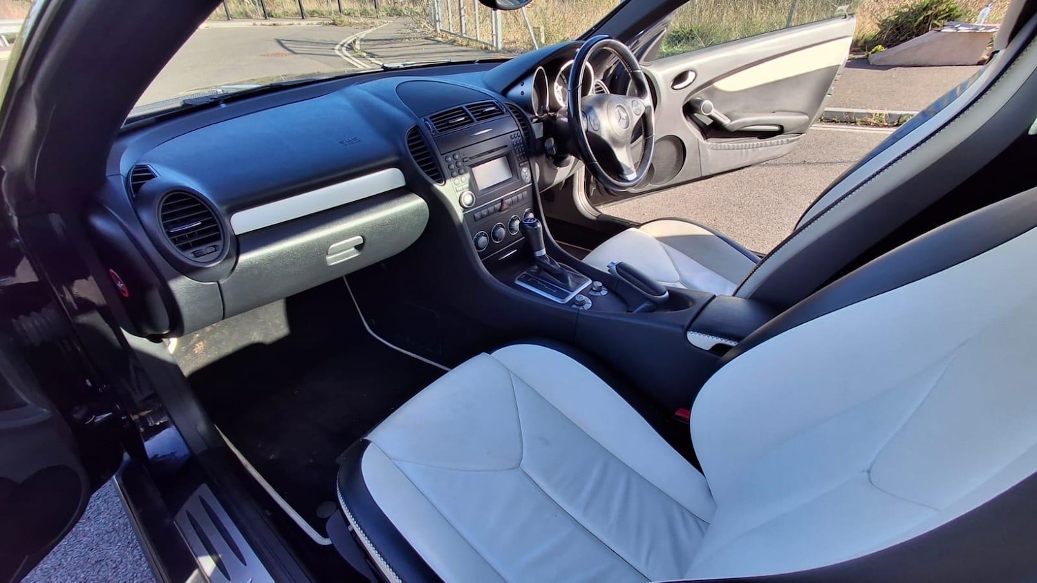 Used Mercedes-Benz SLK 2009 for sale - 77456105: Photo 35