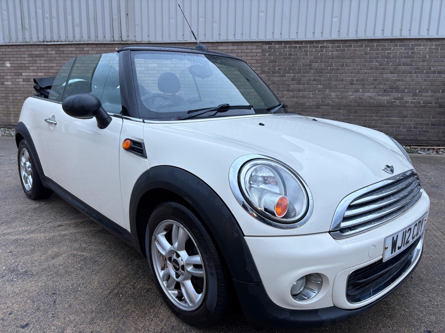 Used MINI Convertible 2012 for sale - 76865680: Photo 25