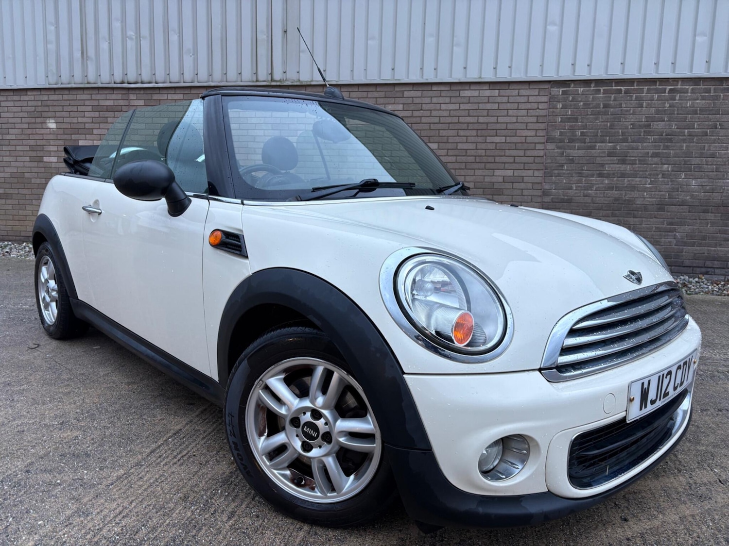 Used MINI Convertible 2012 for sale - 76865680: Photo 27