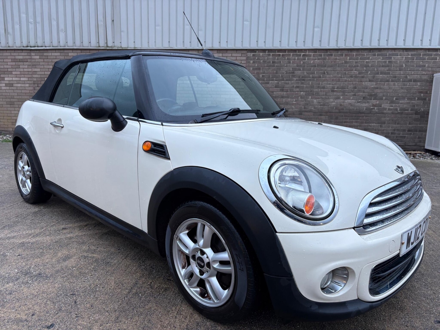 Used MINI Convertible 2012 for sale - 76865680: Photo 40