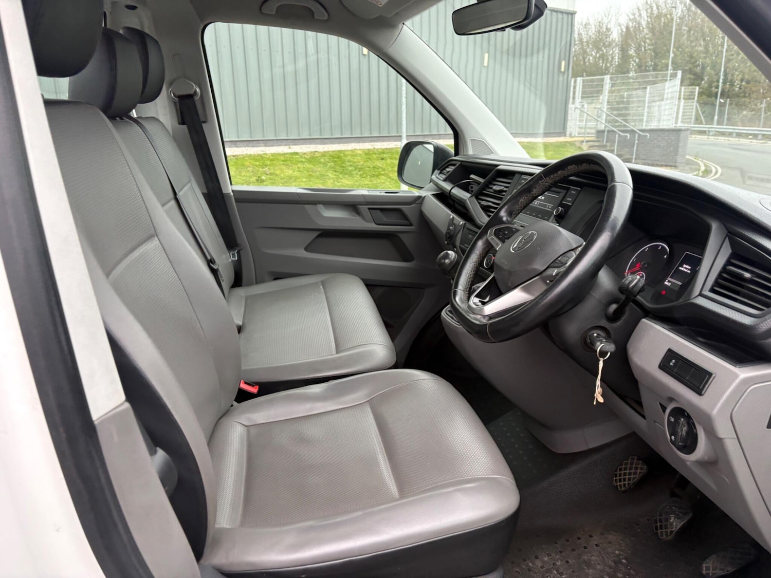 Used Volkswagen Transporter 2022 for sale - 76865133: Photo 3