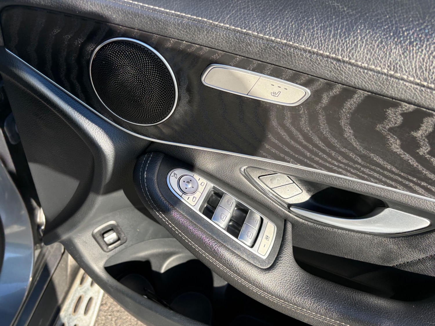 Used Mercedes-Benz GLC 2020 for sale - 77344458: Photo 22