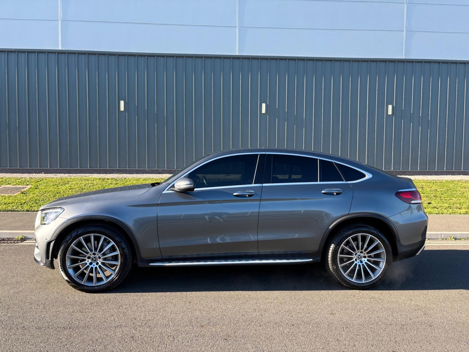 Used Mercedes-Benz GLC 2020 for sale - 77344458: Photo 3
