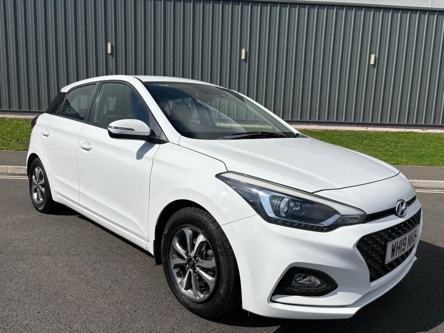 Used Hyundai i20 2019 for sale - 76865495: Photo 18
