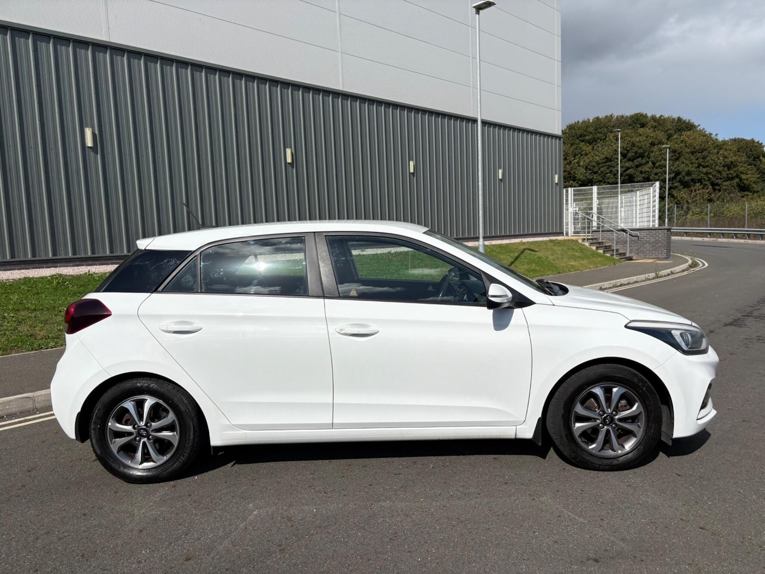 Used Hyundai i20 2019 for sale - 76865495: Photo 5