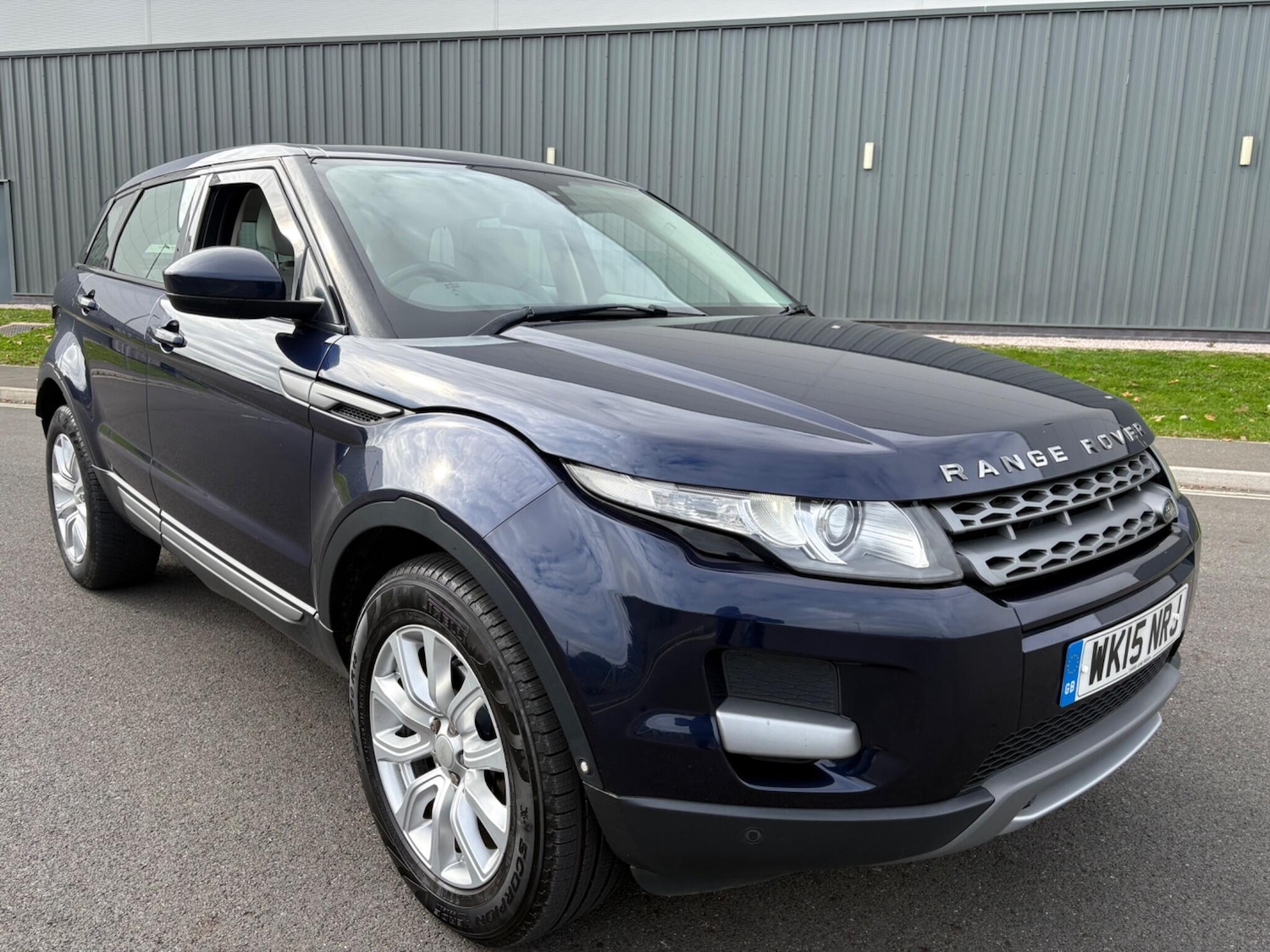 Used Land Rover Range Rover Evoque 2015 for sale - 77330402: Photo 11