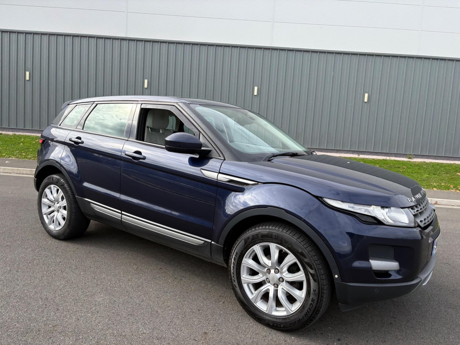 Used Land Rover Range Rover Evoque 2015 for sale - 77330402: Photo 51