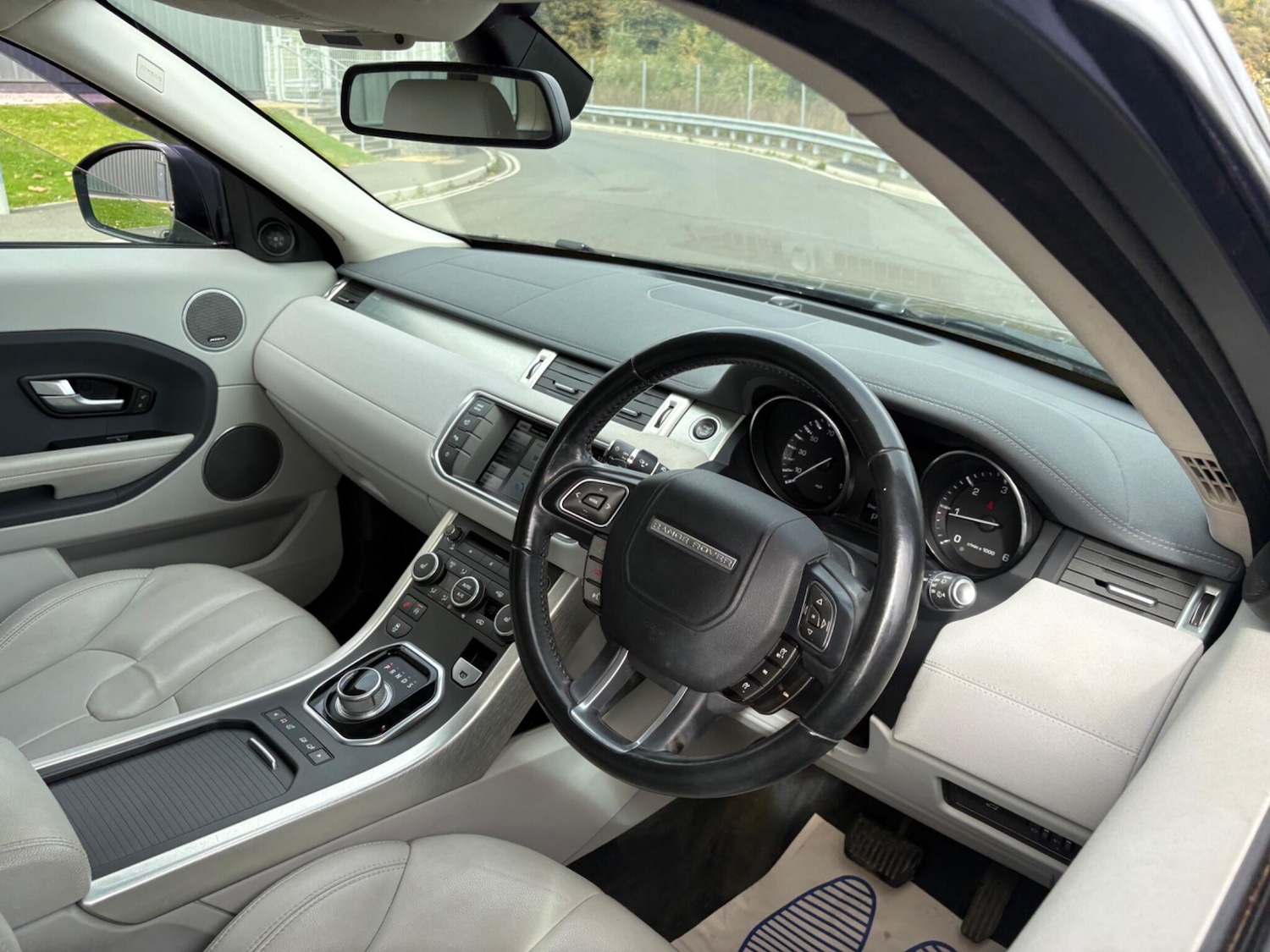 Used Land Rover Range Rover Evoque 2015 for sale - 77330402: Photo 8