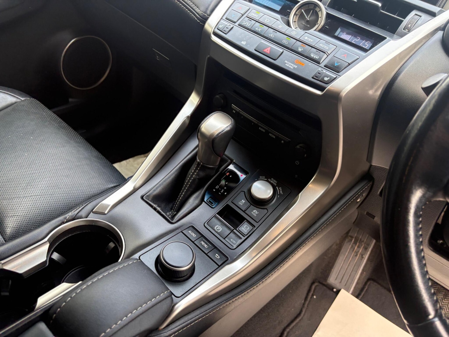 Used Lexus NX 2016 for sale - 76865389: Photo 21