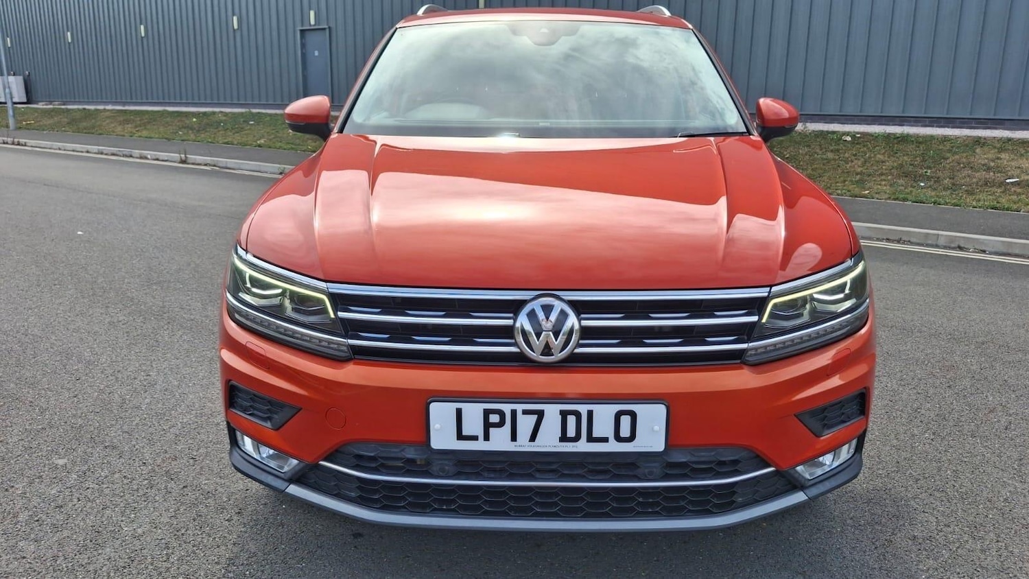 Used Volkswagen Tiguan 2017 for sale - 76865682: Photo 2