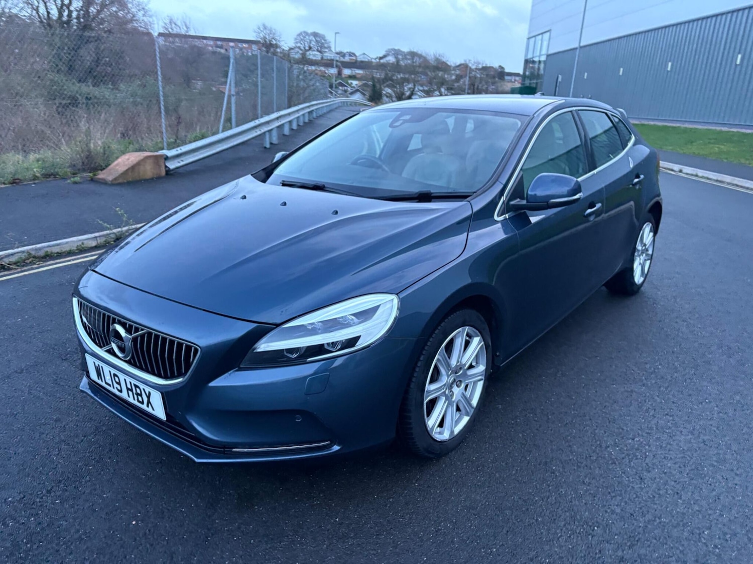 Used Volvo V40 2019 for sale - 77625606: Photo 13