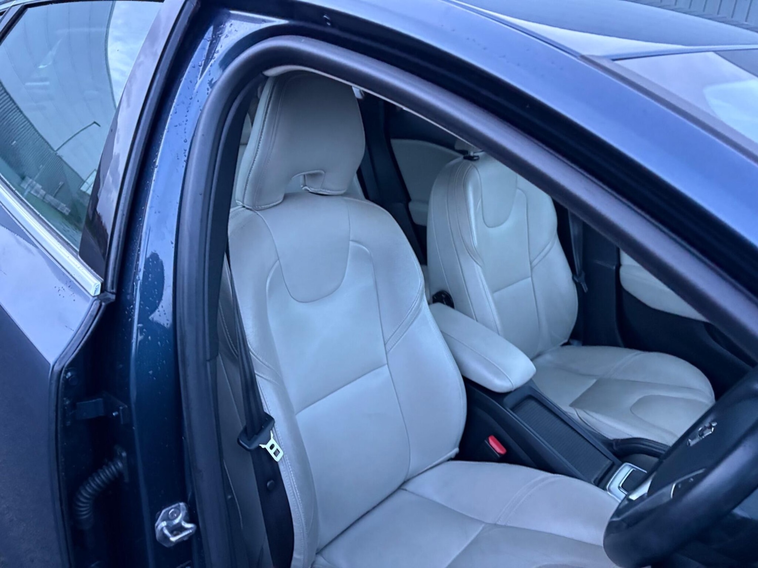 Used Volvo V40 2019 for sale - 77625606: Photo 15