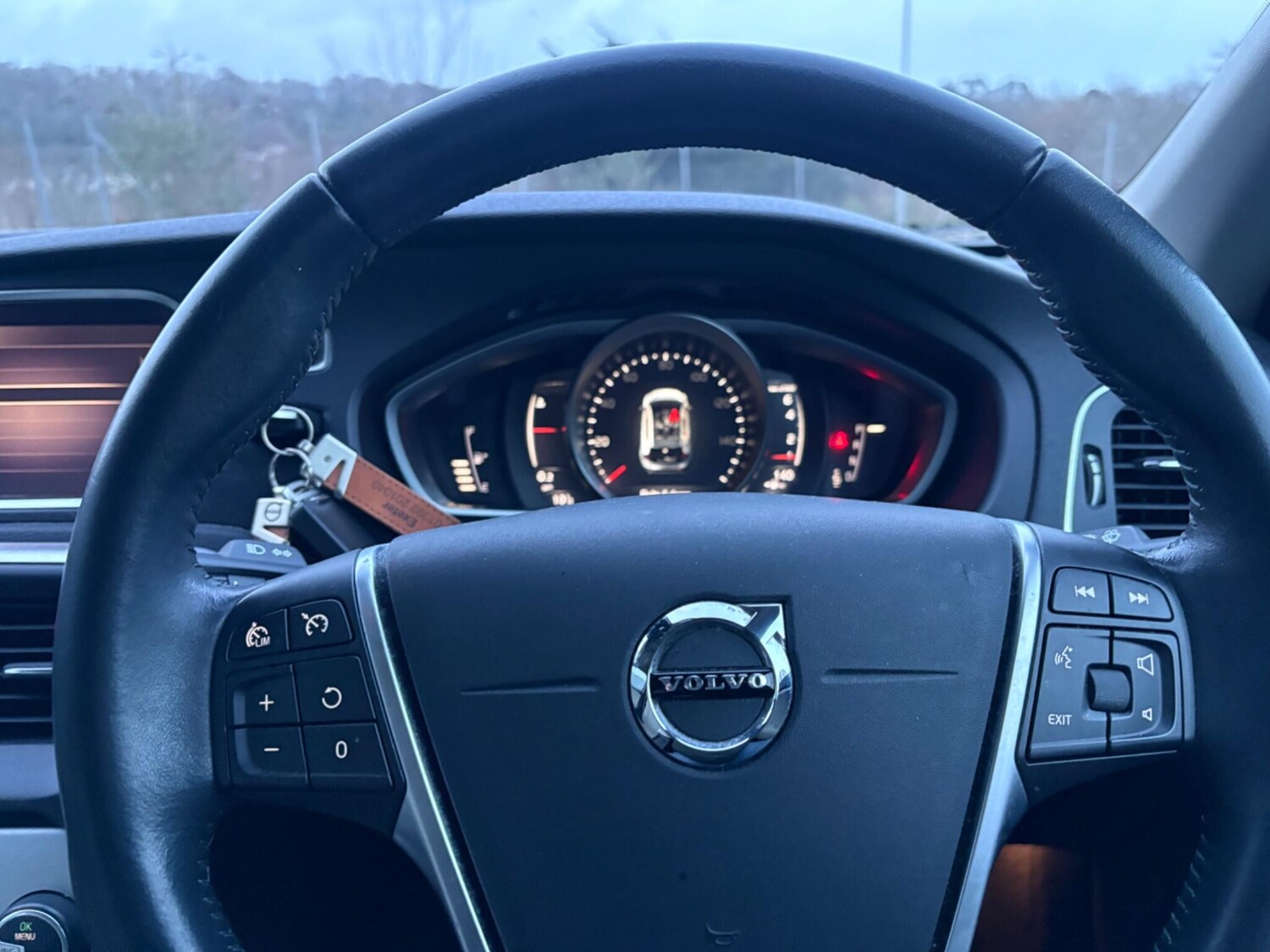 Used Volvo V40 2019 for sale - 77625606: Photo 28