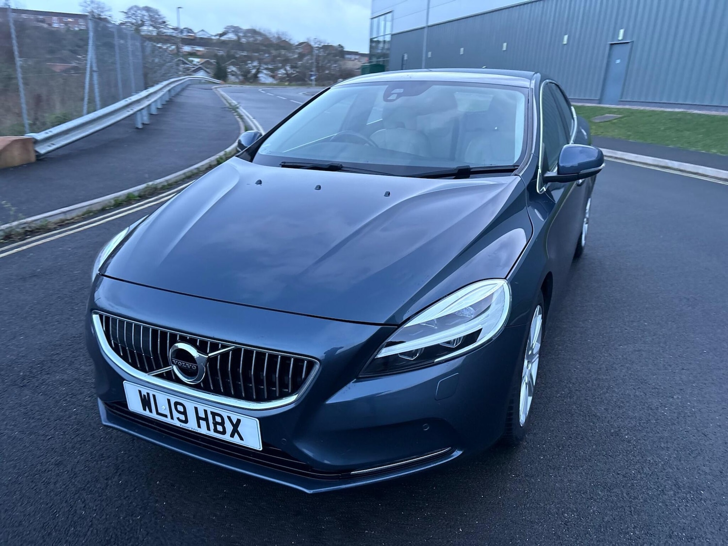 Used Volvo V40 2019 for sale - 77625606: Photo 32