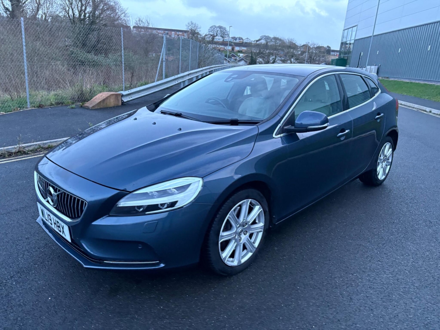 Used Volvo V40 2019 for sale - 77625606: Photo 33
