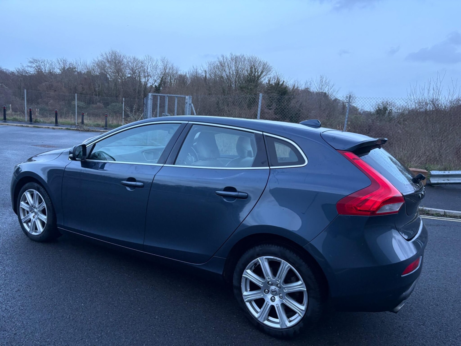 Used Volvo V40 2019 for sale - 77625606: Photo 41