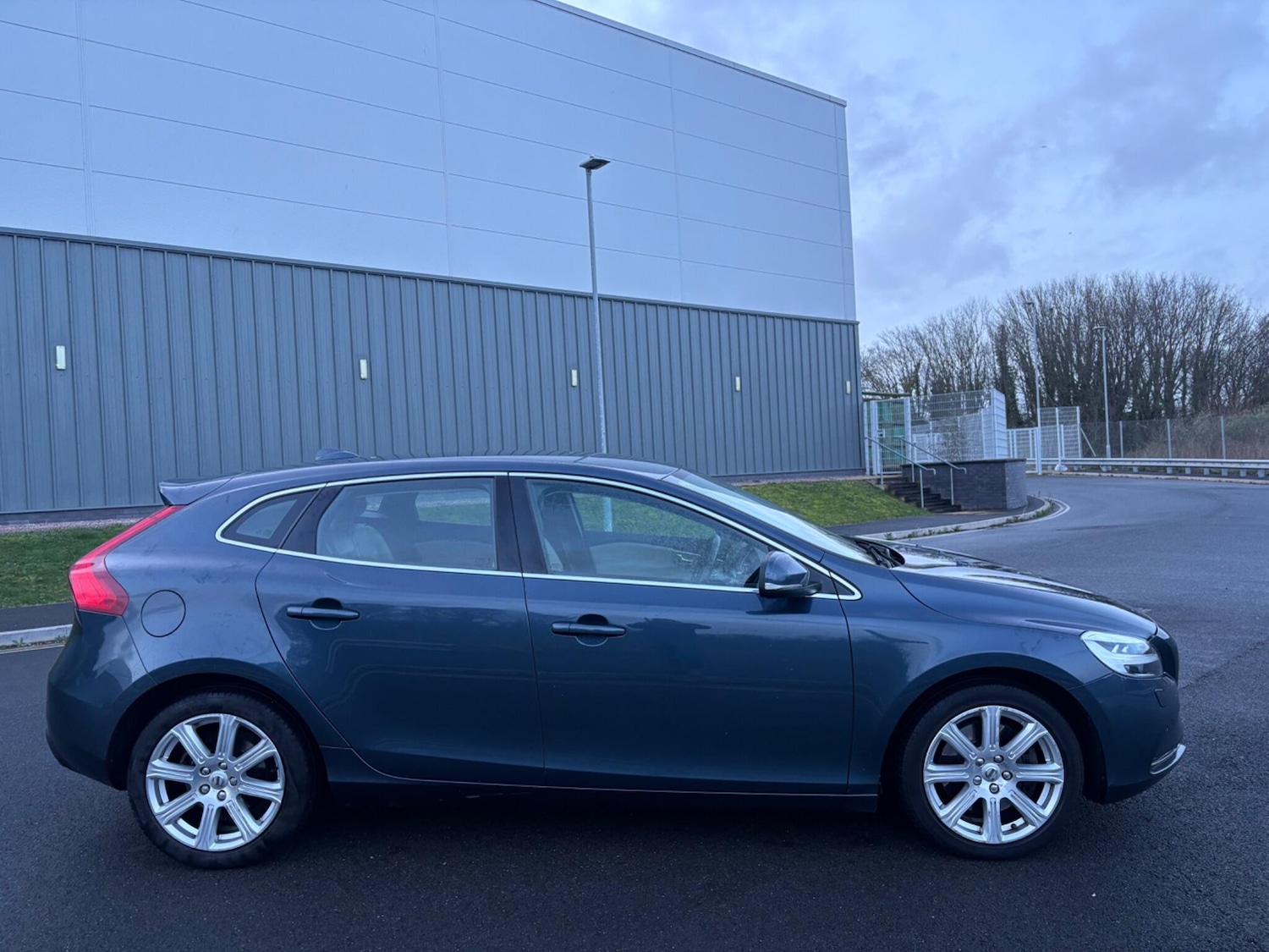 Used Volvo V40 2019 for sale - 77625606: Photo 6