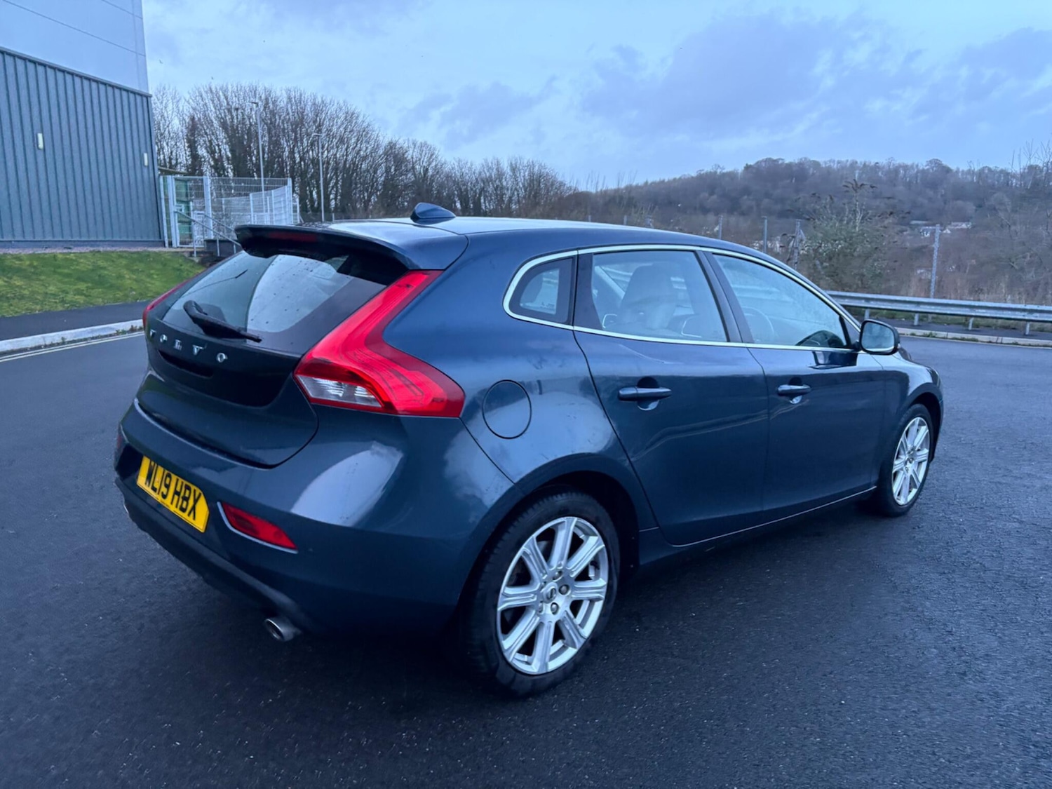 Used Volvo V40 2019 for sale - 77625606: Photo 9