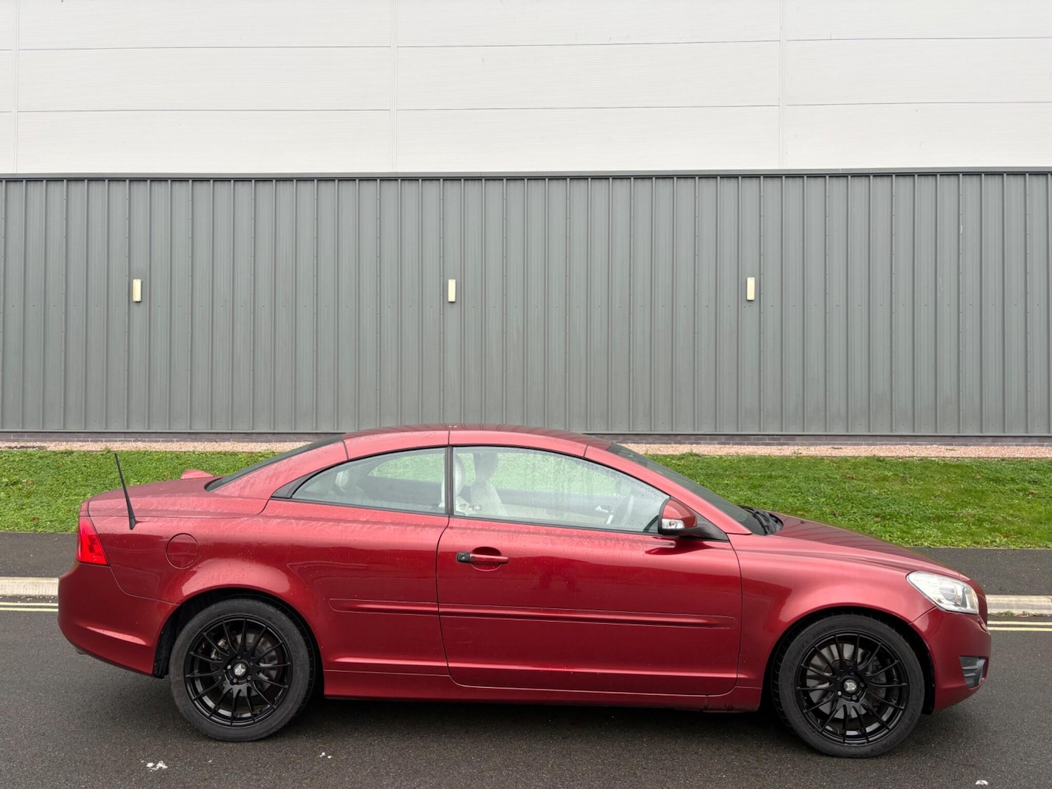 Used Volvo C70 2011 for sale - 76865664: Photo 15