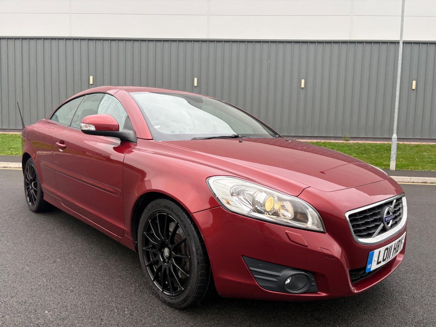 Used Volvo C70 2011 for sale - 76865664: Photo 16