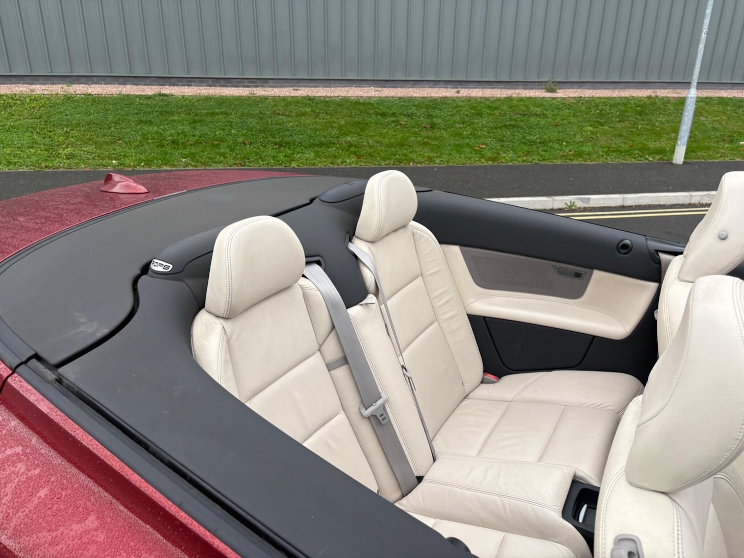 Used Volvo C70 2011 for sale - 76865664: Photo 3