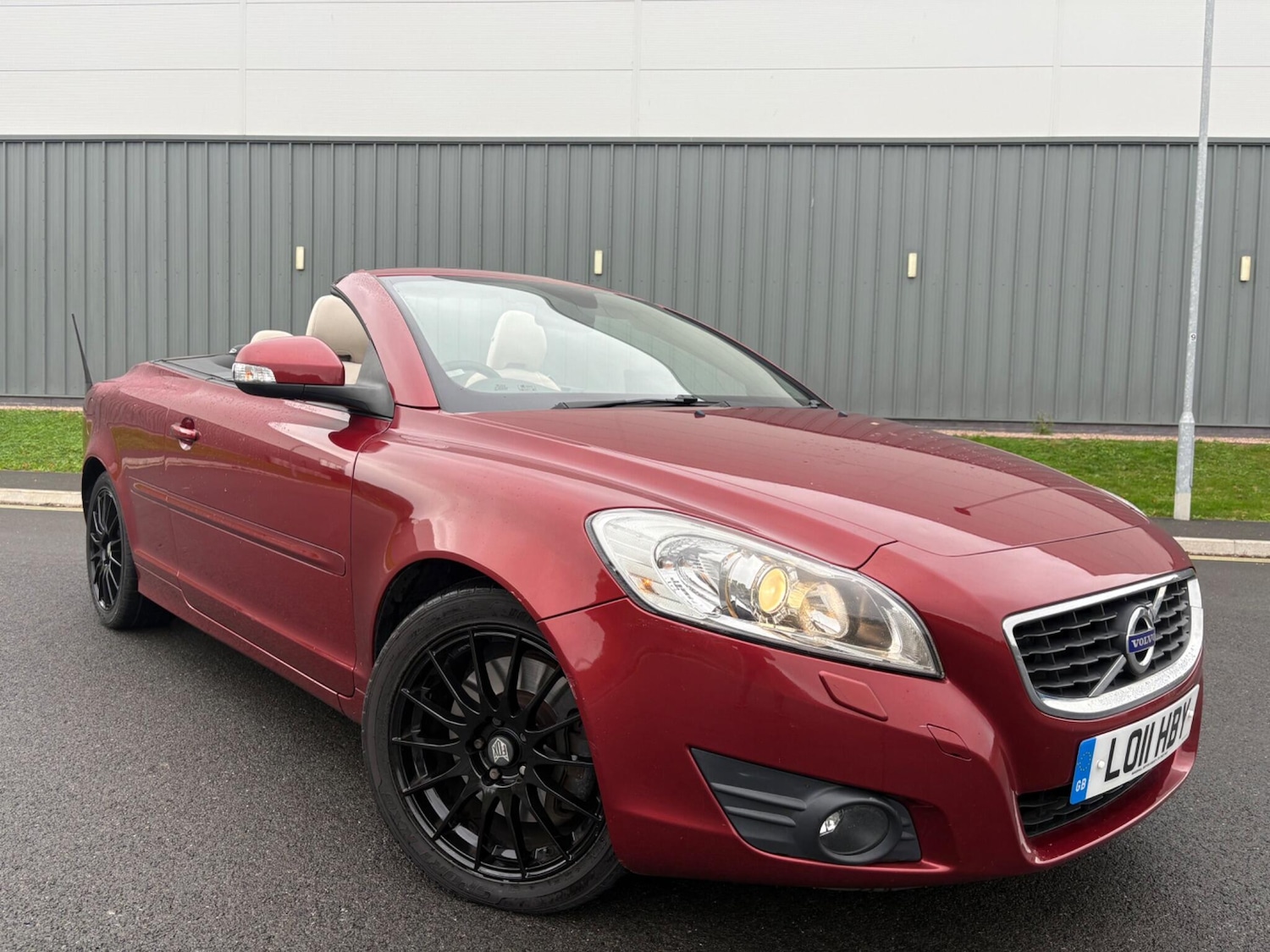 Used Volvo C70 2011 for sale - 76865664: Photo 45