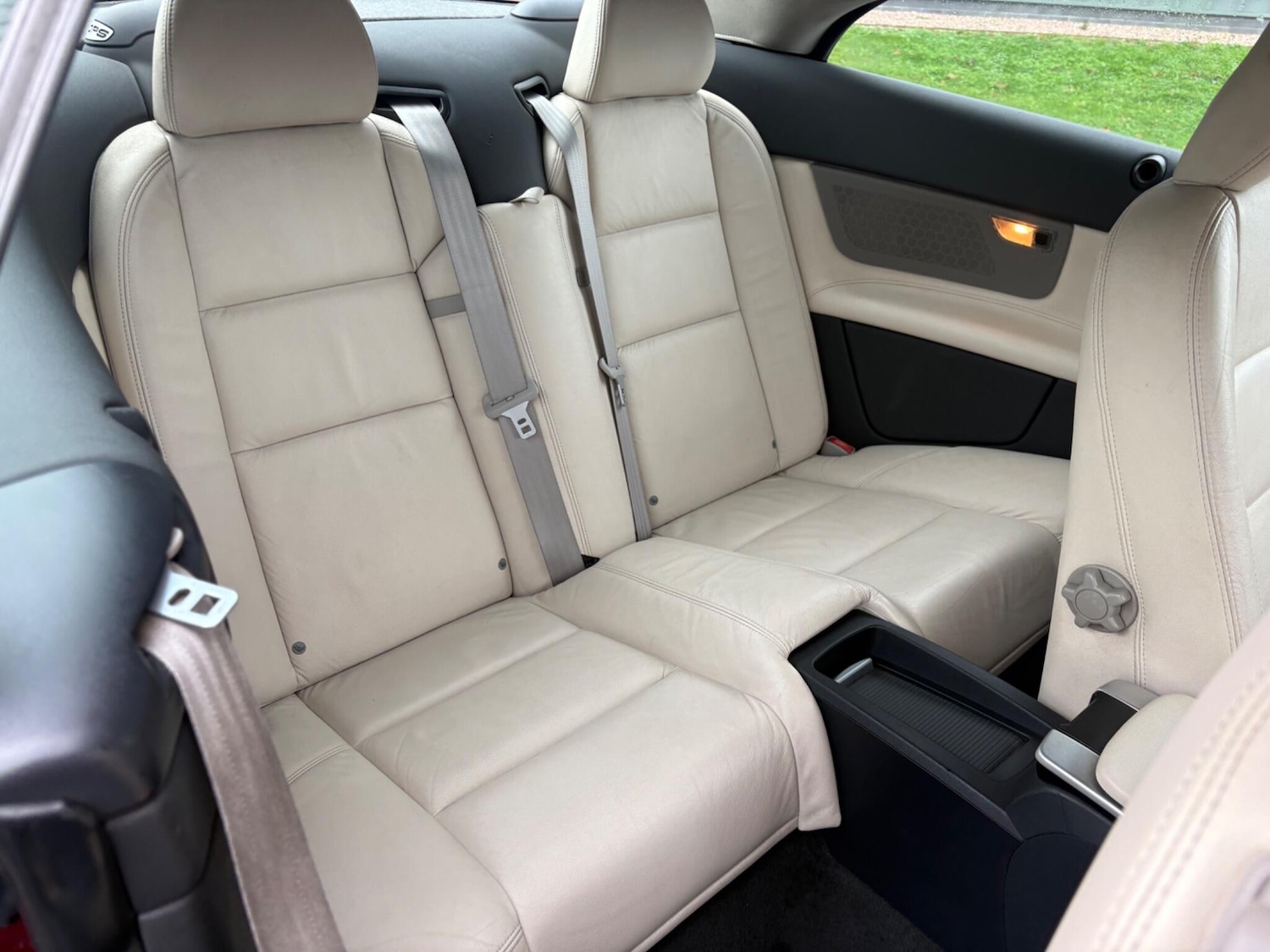 Used Volvo C70 2011 for sale - 76865664: Photo 5