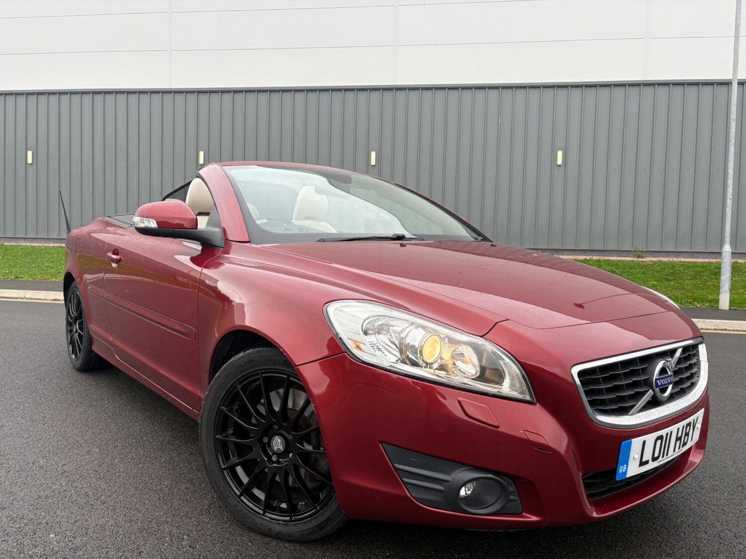 Used Volvo C70 2011 for sale - 76865664: Photo 51