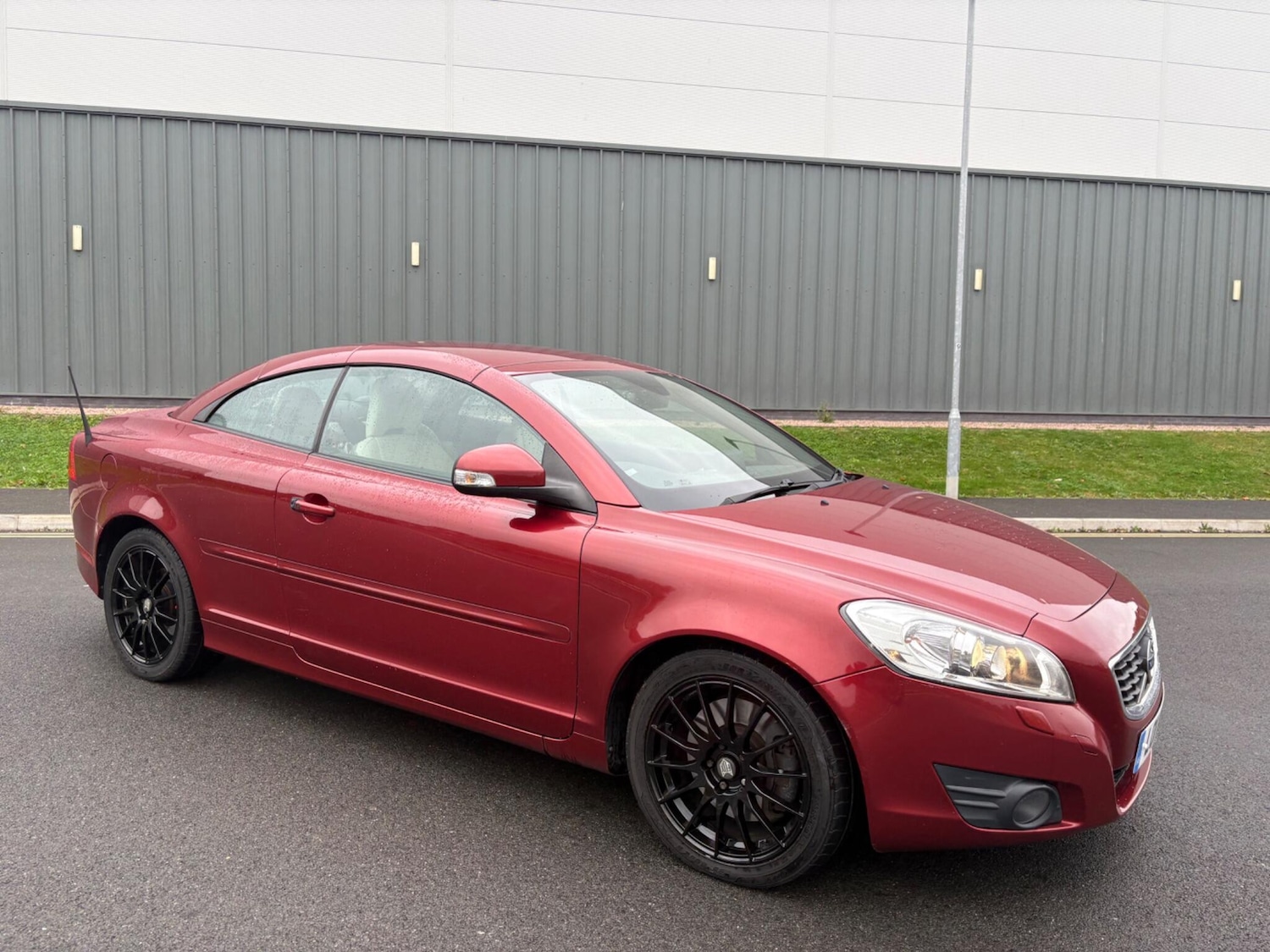 Used Volvo C70 2011 for sale - 76865664: Photo 65