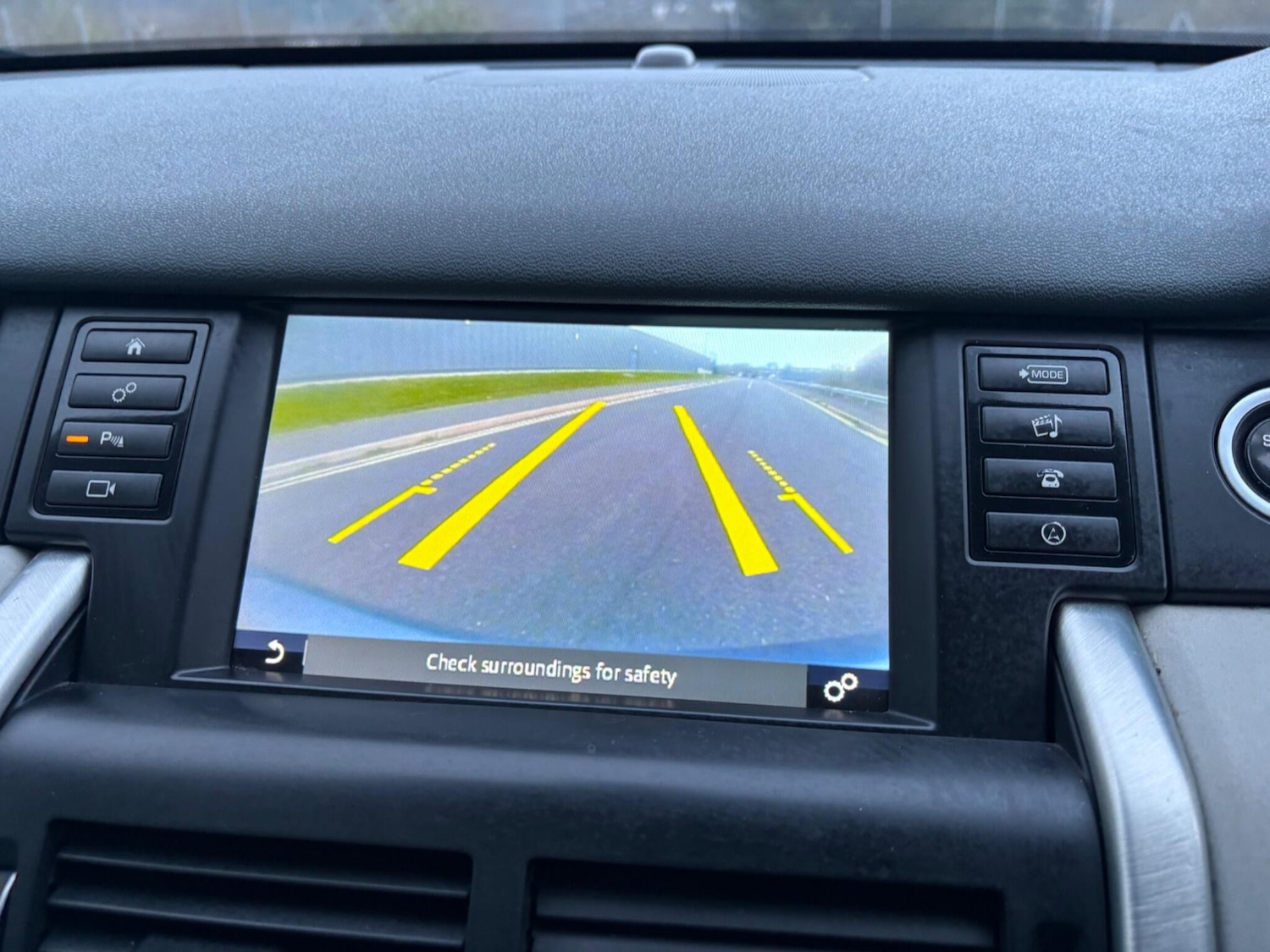 Used Land Rover Discovery Sport 2017 for sale - 77768575: Photo 11